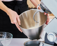 Como escolher a batedeira certa para começar a trabalhar com confeitaria em 2025