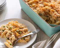 Macarrão cremoso de atum de uma panela só é uma ótima opção para um almoço ou jantar durante a semana