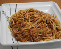 Marcarronada ao molho bolonhesa