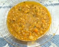 Caldo de rabo e cabeça de peixe (retalho de peixe)