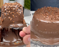 Bolo erupção de chocolate: receita com massa fofinha e recheio cremoso é uma explosão de sabor