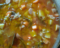 Sopa de feijão com verdura