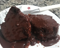 Bolo simples de chocolate