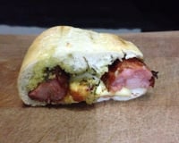 Salsipão gourmet (pão com salsichão)