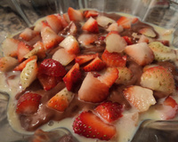 Doce de chocolate com morango