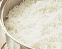 Muitos brasileiros acreditam que sabem fazer o arroz perfeito, mas a maioria esquece de adicionar esse ingrediente que faz toda a diferença