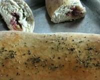 Pão recheado com presunto e queijo