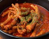 Caldo de pé de frango