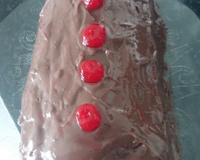 Rocambole de chocolate com nozes e amêndoas