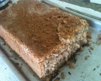 Bolo saudável com nozes e mel