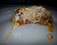 Lasanha à bolonhesa com molho branco