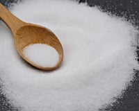 O motivo curioso para colocar sal no micro-ondas e como isso pode ajudar