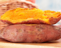 Cientistas brasileiros desenvolvem batata-doce que produz até 4 vezes mais e tem alto teor de vitamina A