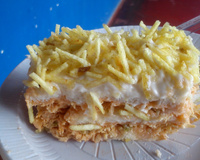 Torta gelada de frango com batata palha