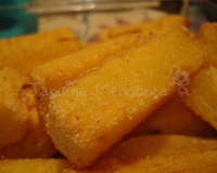 Polenta frita crocante