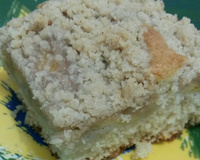 Cuca de banana com farofa