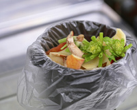 Como limpar a lixeira e se livrar do cheiro ruim: 3 truques simples