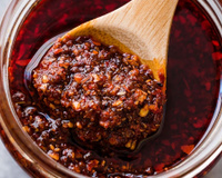 Minha vizinha mexicana me ensinou como fazer o melhor molho de pimenta que eu já provei na vida e agora não fico sem!