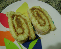 Rocambole de coco e brigadeiro branco