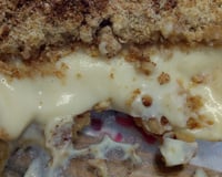 Cuca de leite condensado e farofa