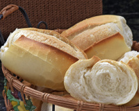 Miolo de pão: comer ou não comer?