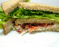 Sanduíche básico de frango