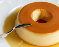 Vamos direto ao ponto: essa é a receita mais simples de pudim de leite condensado para o Natal