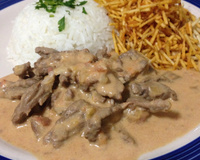 Estrogonofe com conhaque