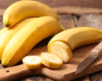 Chef revela: bananas permanecem frescas sem escurecer por duas semanas se armazenadas em um local inesperado