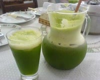 Suco verde refrescante