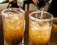 Drinks com cerveja: 7 opções para incrementar o sabor da bebida!