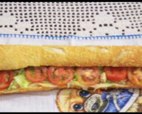 Sanduíche de metro ao molho de estrogonofe