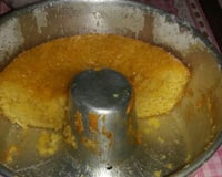 Bolo com laranja inteira