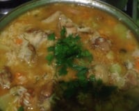 Canja caipira com legumes