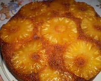 Bolo de abacaxi caramelizado
