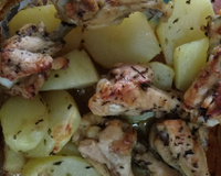Coxa de galinha com batatas no forno