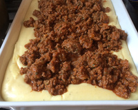 Polenta cremosa com molho de carne moída