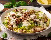 A salada refrescante que vai salvar seus dias de calor: o segredo está no molho