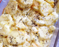 Batata gratinada com requeijão e ervas