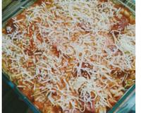 Macarrão ao molho de calabresa e requeijão