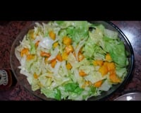 Salada de alface com manga