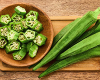 7 benefícios do quiabo: um vegetal comum com muito mais do que apenas um monte de fibras