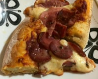 Massa de pizza com borda recheada