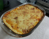 Lasanha à bolonhesa com molho branco