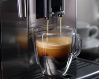 Um novo estudo descobriu que o café das máquinas de venda automática comuns no local de trabalho contém níveis elevados de substâncias que aumentam o colesterol