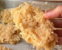 Levei essa cocada com abacaxi para a Festa Junina e ela desapareceu da mesa em minutos graças a receita que vi no TudoGostoso