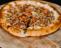 Pizza com borda recheada