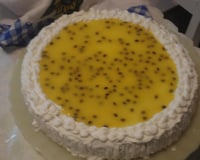 Bolo trufado de maracujá