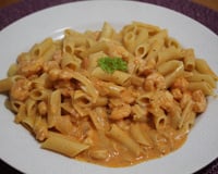 Macarrão penne ao molho de camarão