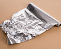 Adeus ferrugem: truque simples com papel alumínio deixa o aço brilhando como novo